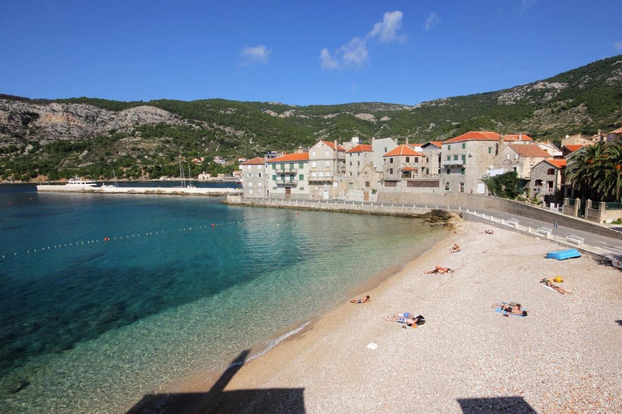 Apartments And Rooms By The Sea Komiza, Vis - 2431 Eksteriør billede