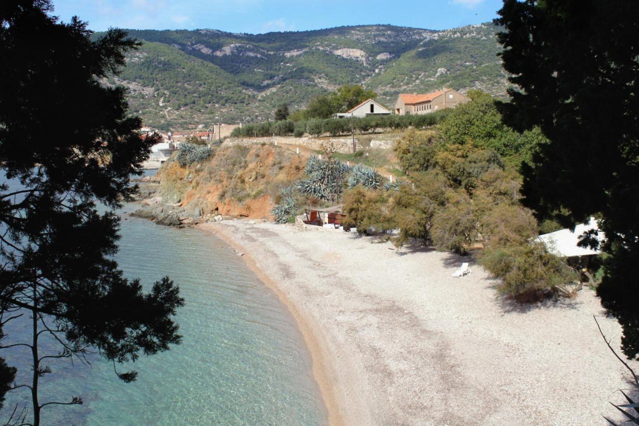 Apartments And Rooms By The Sea Komiza, Vis - 2431 Eksteriør billede