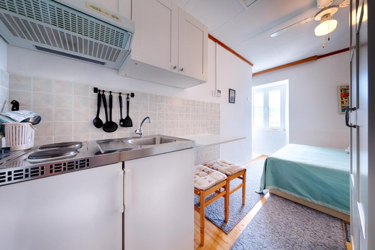Apartments And Rooms By The Sea Komiza, Vis - 2431 Eksteriør billede
